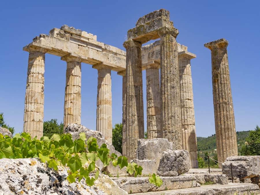 Brians Photos / BigStock The Temple of Zeus in Nemea, day trip from Athens