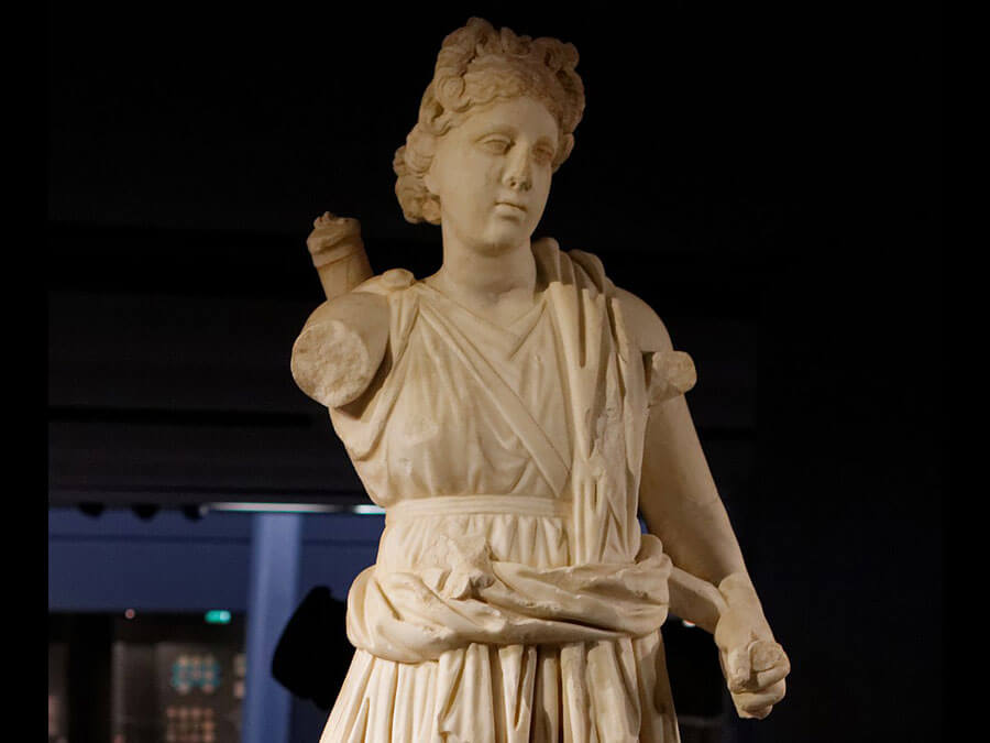 Credit: Coyau / Wikimedia Commons Olympian Goddess Artemis