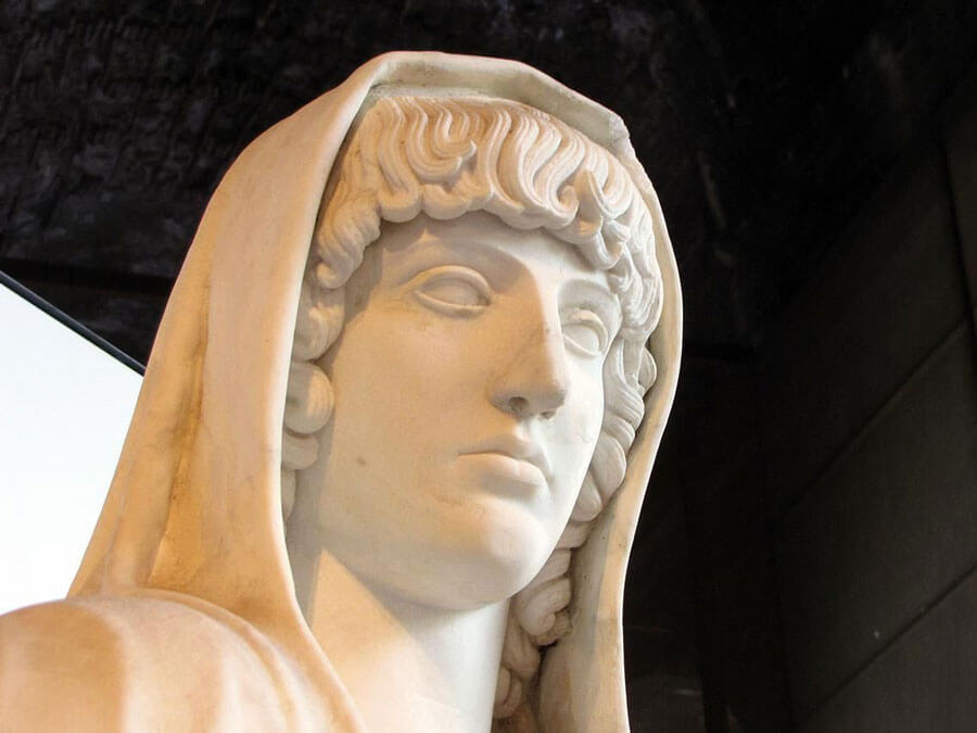 Credit: Unknown author / Public domain Olympian Goddess Hestia