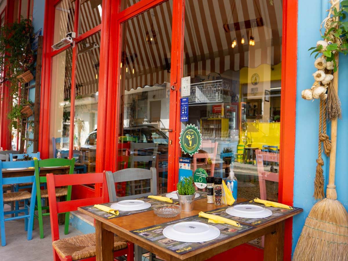 Petralona local eateries