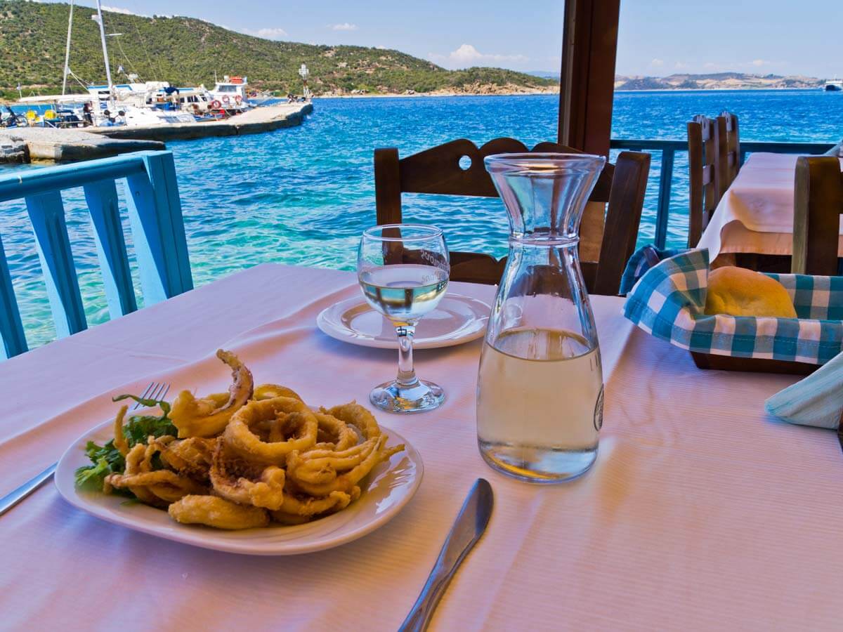 Credit: Banet /Bigstock A seaside tavern near Athens