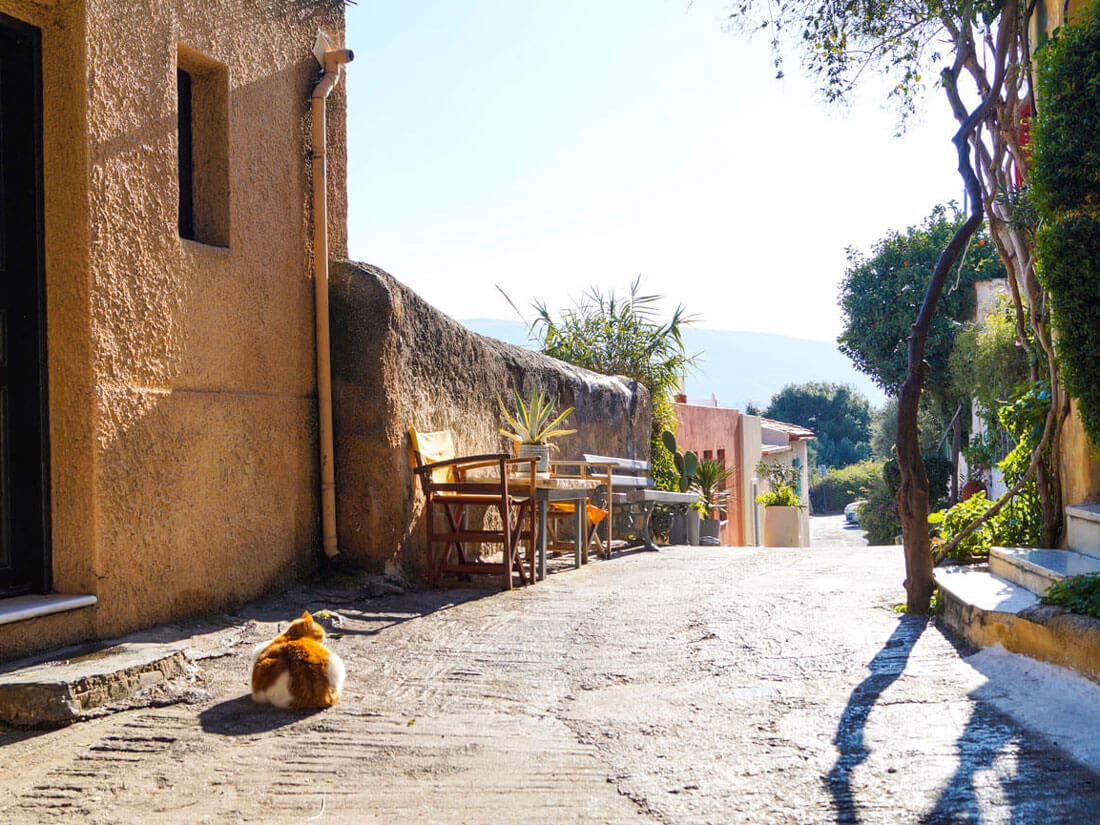 @ Greek TravelTellers Alley in Anafiotika
